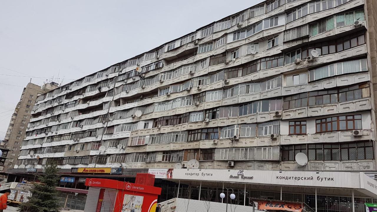 Flat In Central Bishkek Esterno foto